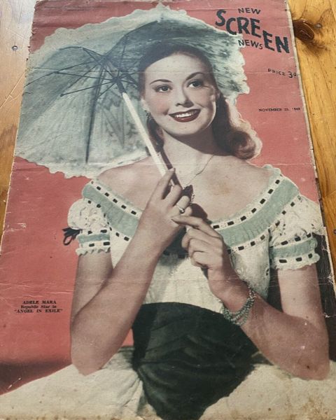 NEW SCREEN NEWS magazine side cover 25 November 1949