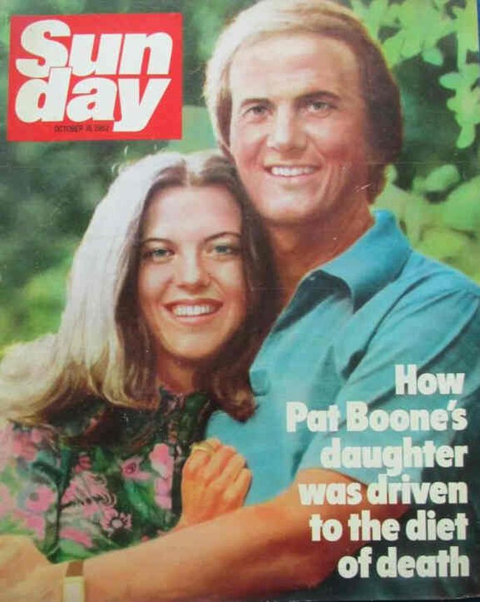 NEWS OF THE WORLD SUNDAY magazine side cover 31 October 1982