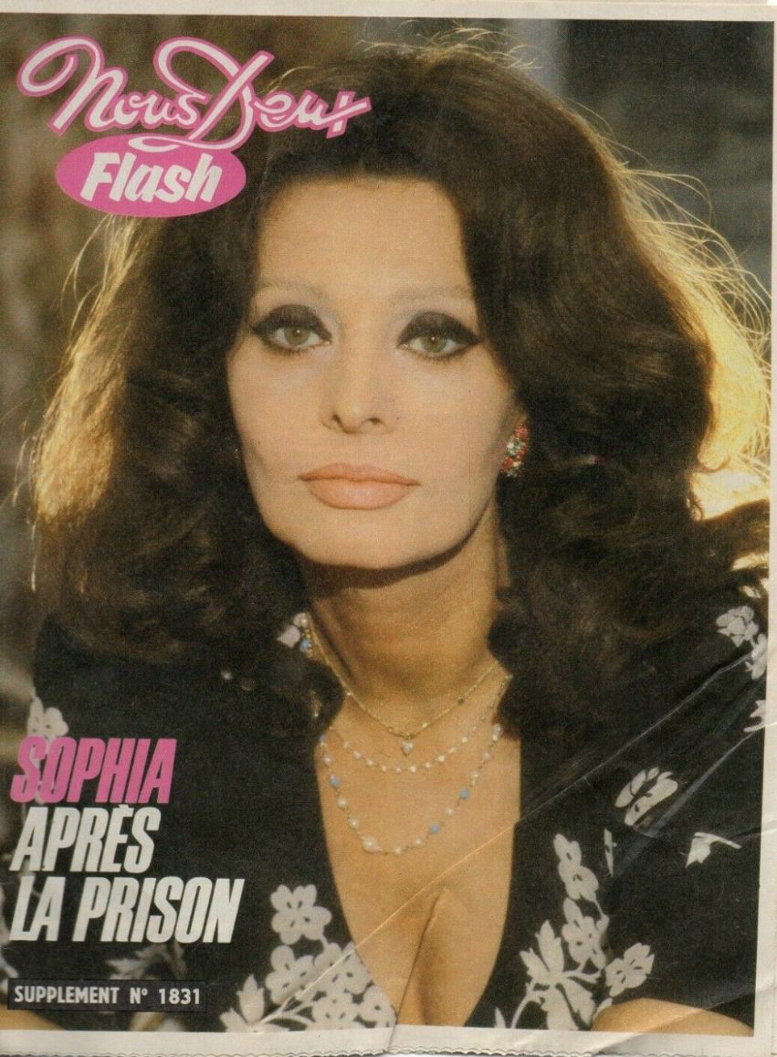 NOUS DEUX FLASH magazine side cover Issue 1831   1982