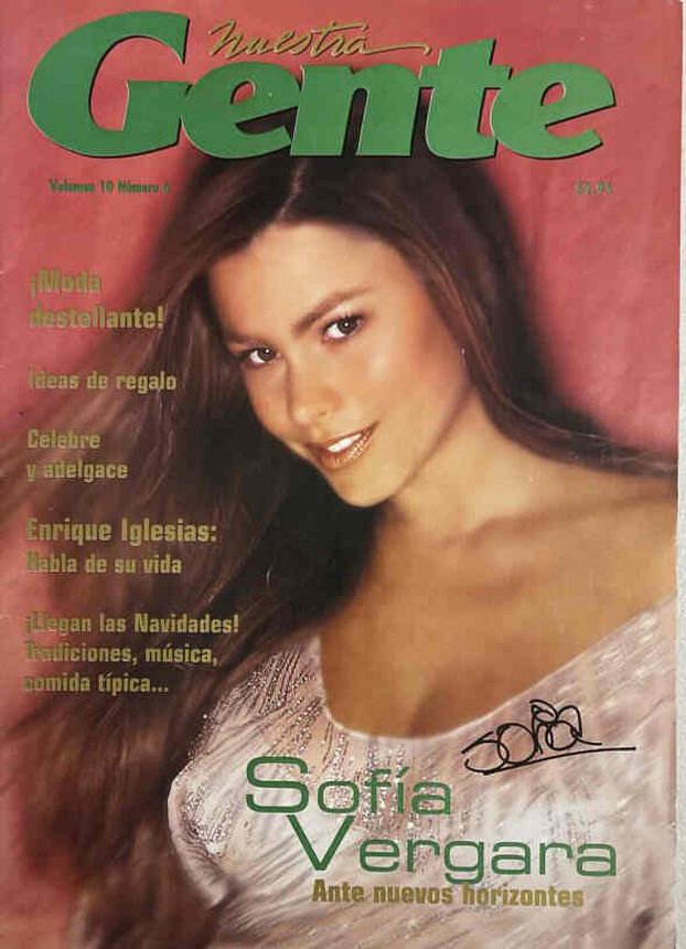 NUESTRA GENTE magazine side cover  December 2002
