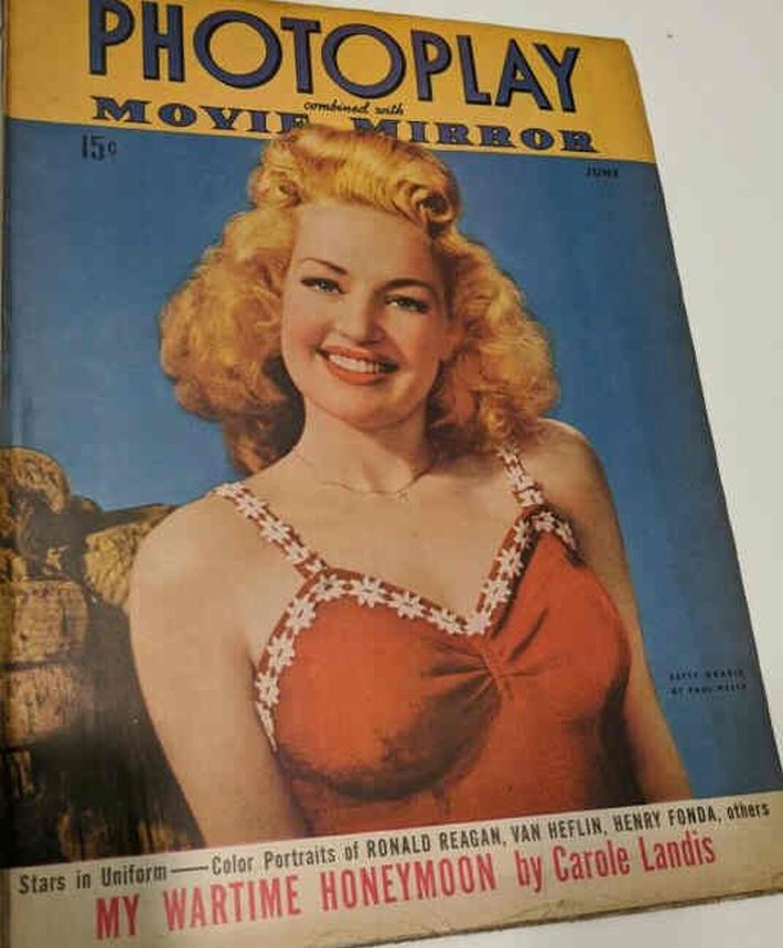 PHOTOPLAY magazine side cover Issue 385 June 1943