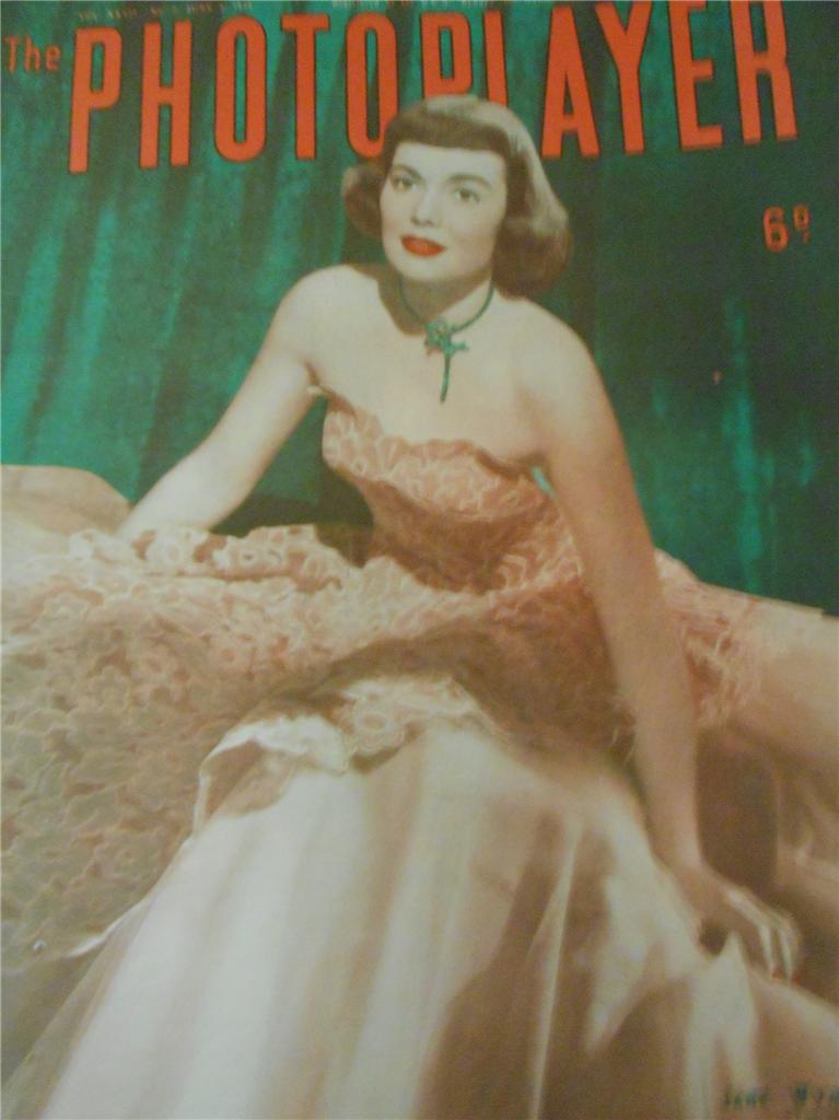 PHOTOPLAYER | THE magazine side cover  Vol 24 # 4 1 June 1946
