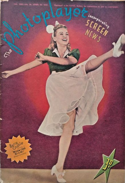 PHOTOPLAYER | THE magazine side cover  Vol 19 No 50 25 April 1942