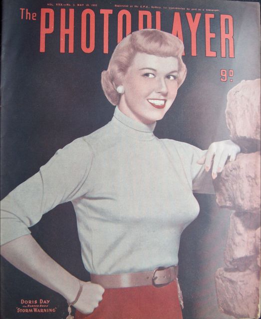 PHOTOPLAYER | THE magazine side cover  Vol 30 No 2 10 May 1952