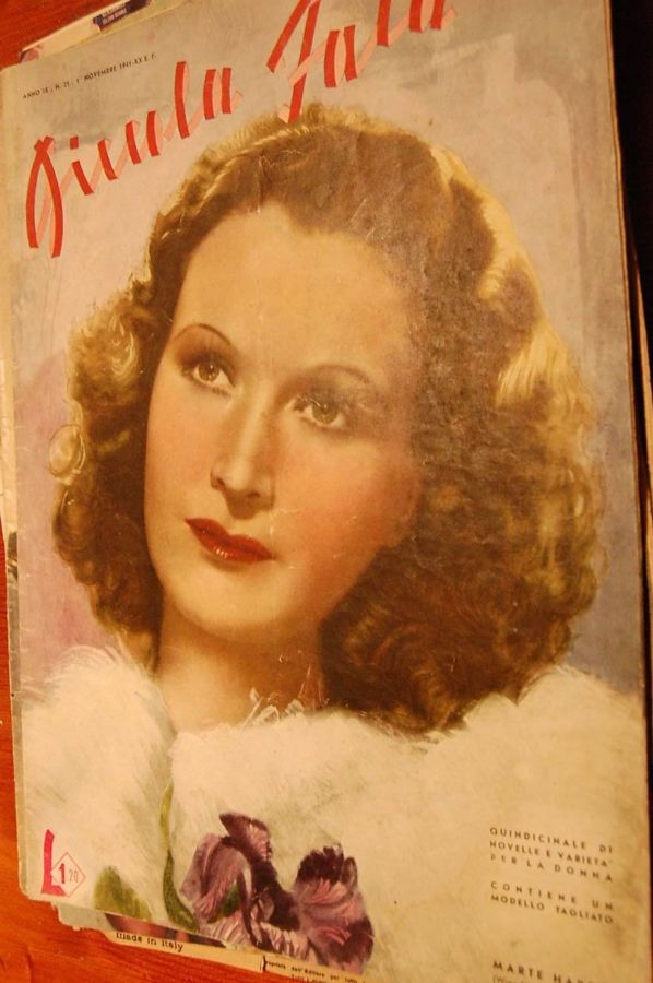 PICCOLA FATA magazine side cover Issue 22  November 1942