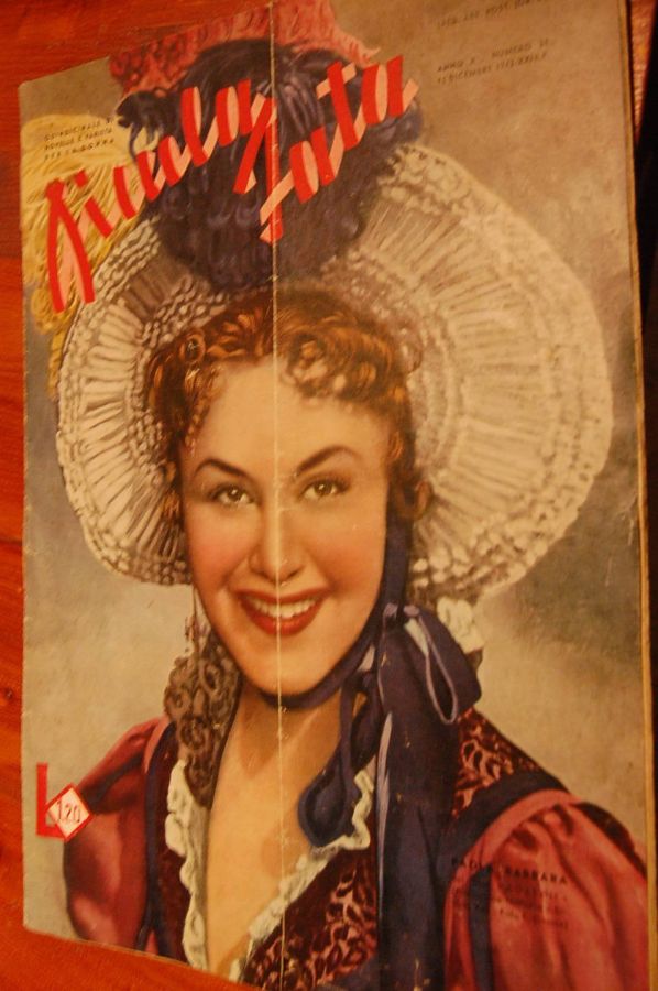 PICCOLA FATA magazine side cover Issue 24  December 1942