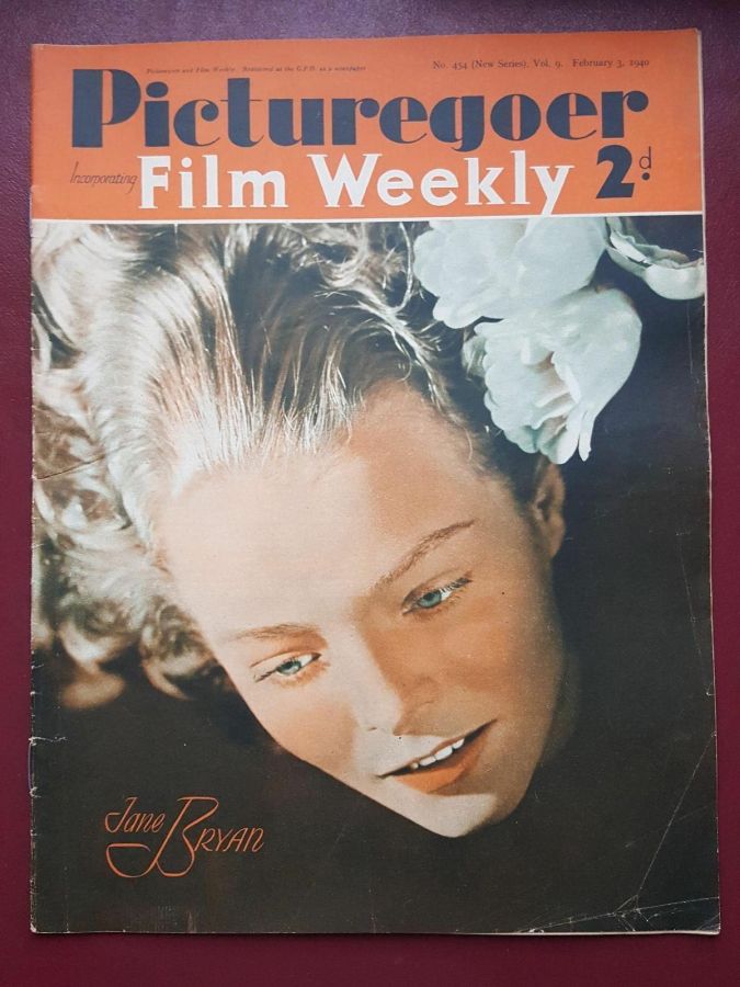 PICTUREGOER magazine side cover Issue 454  Weekly 3 February 1940
