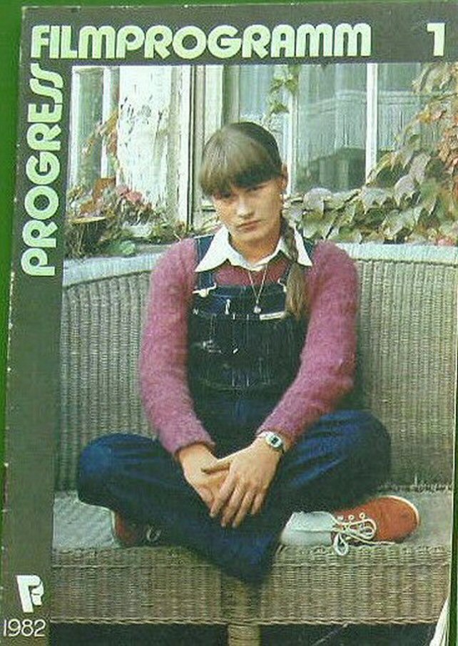 PROGRESS FILM PROGRAMM (1970s-90s) magazine side cover Issue 1   1982