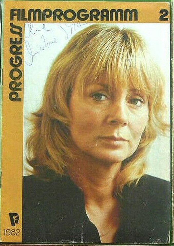 PROGRESS FILM PROGRAMM (1970s-90s) magazine side cover Issue 2   1982