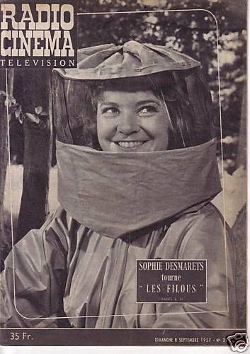 RADIO CINEMA TELEVISION/TELERAMA magazine side cover Issue 399 8 September 1957