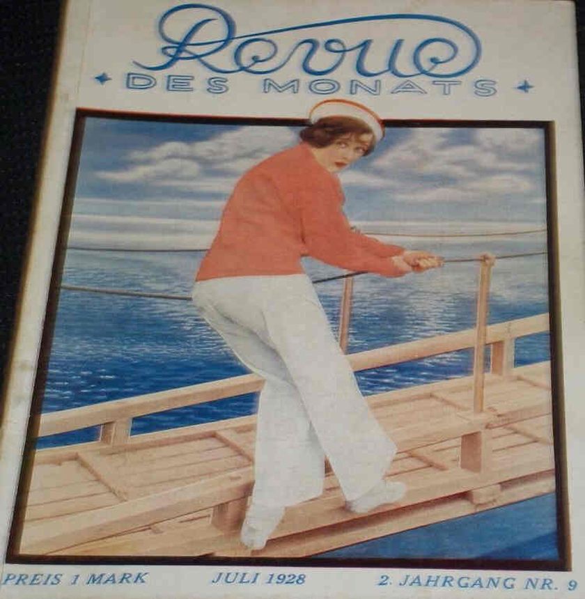 REVUE DES MONATS magazine side cover  July 1928