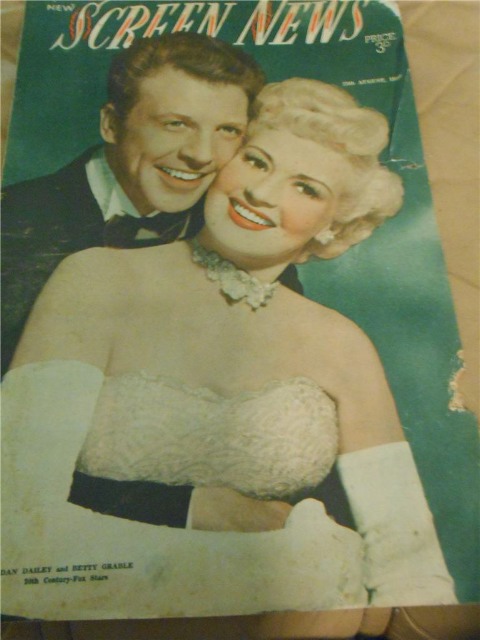 NEW SCREEN NEWS magazine side cover 25 August 1950