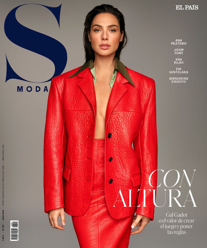S MODA magazine side cover  July 2023