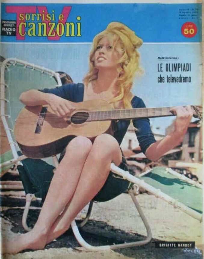 SORRISI E CANZONI TV magazine side cover Issue 33 14 August 1960