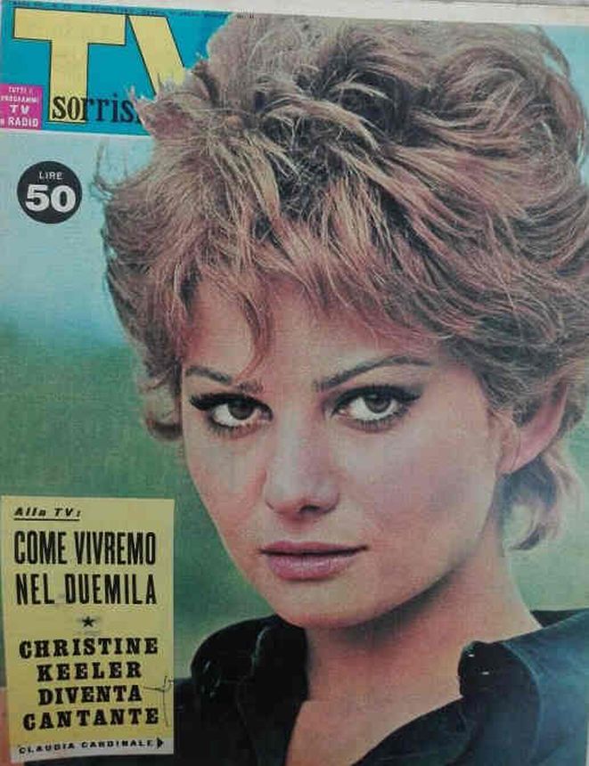 SORRISI E CANZONI TV magazine side cover Issue 32 11 August 1963