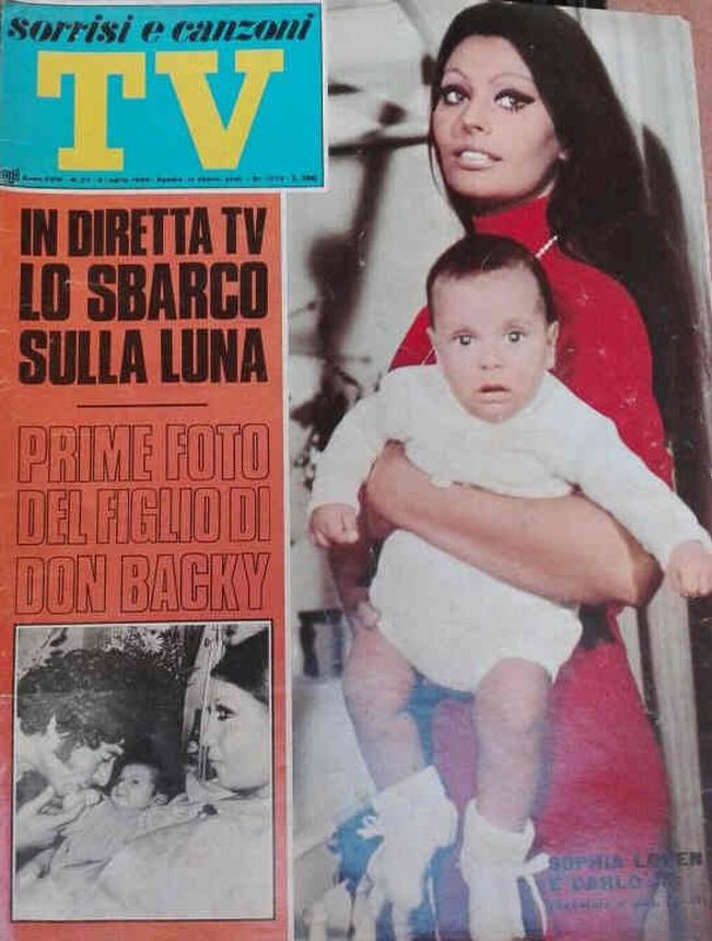 SORRISI E CANZONI TV magazine side cover Issue 27 6 July 1969