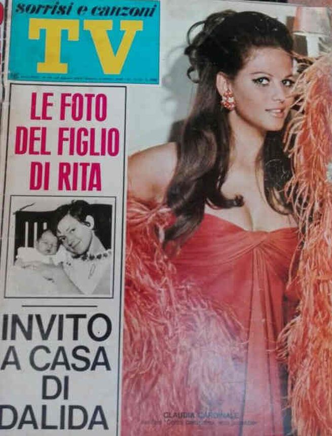 SORRISI E CANZONI TV magazine side cover Issue 34 24 August 1969