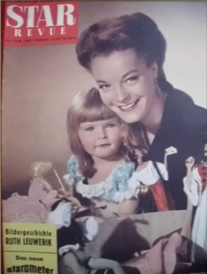 STAR REVUE magazine side cover Issue 26  1957