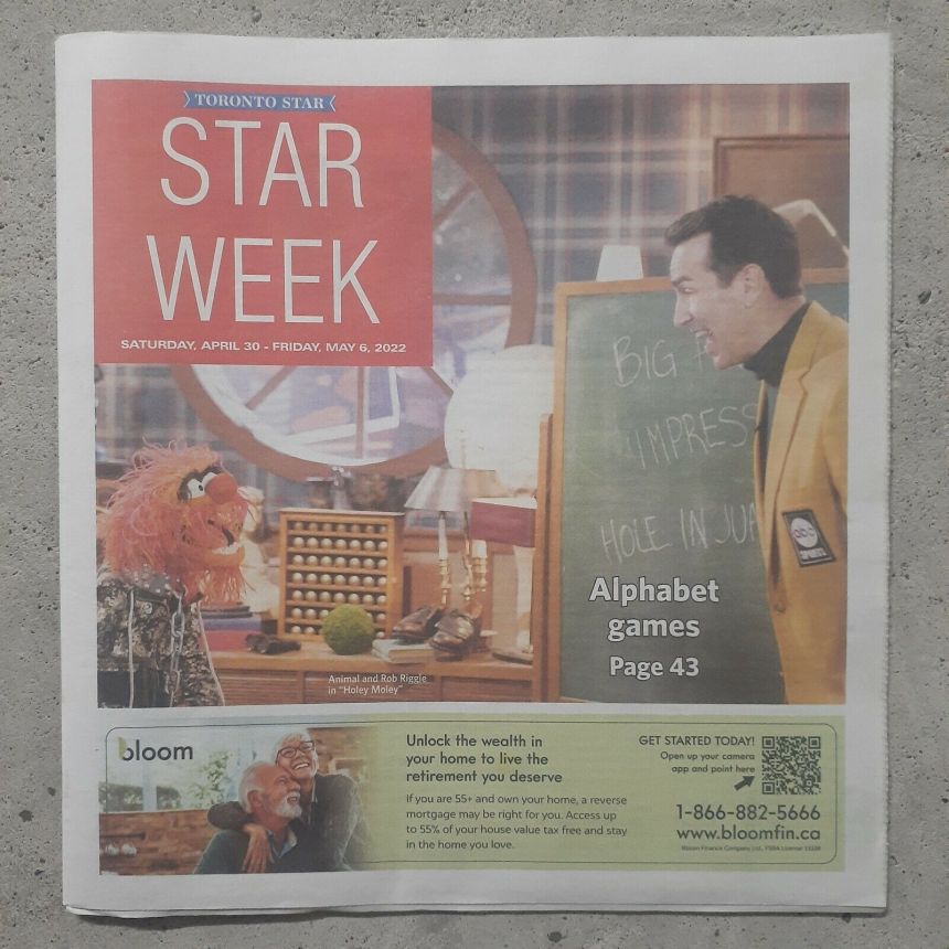 STAR WEEK CANADA magazine side cover 30 April 2022