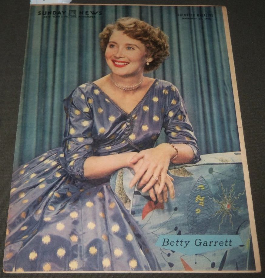 SUNDAY NEWS magazine side cover 27 November 1955