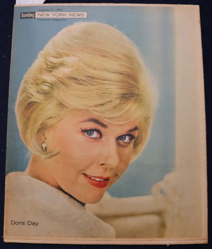 SUNDAY NEWS magazine side cover 5 August 1962