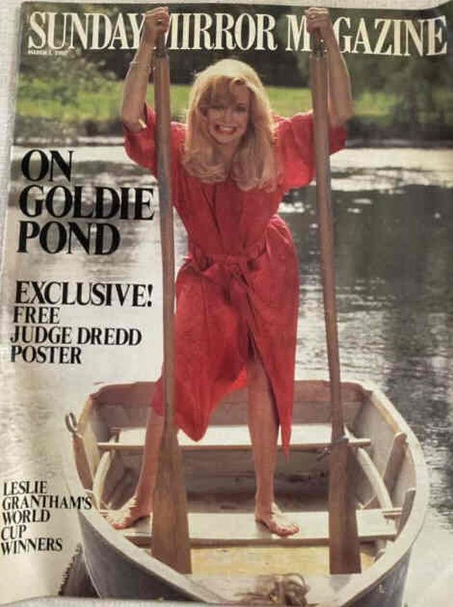 SUNDAY MIRROR MAGAZINE magazine side cover 1 March 1992