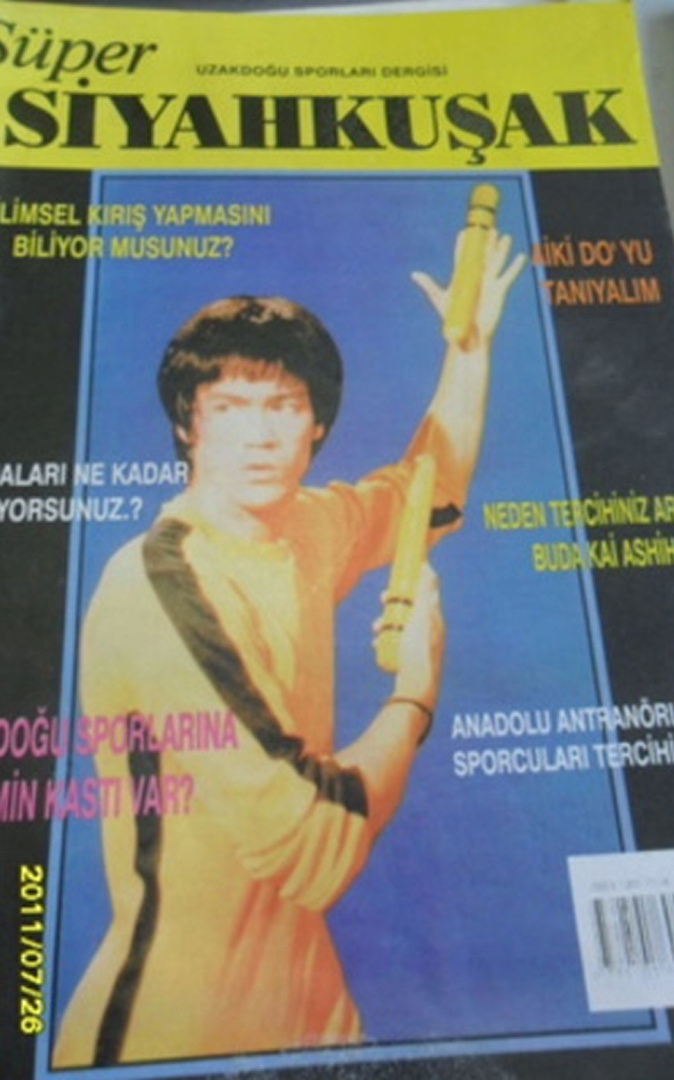 SUPER SIYAHKUSAK magazine side cover Issue 3?   