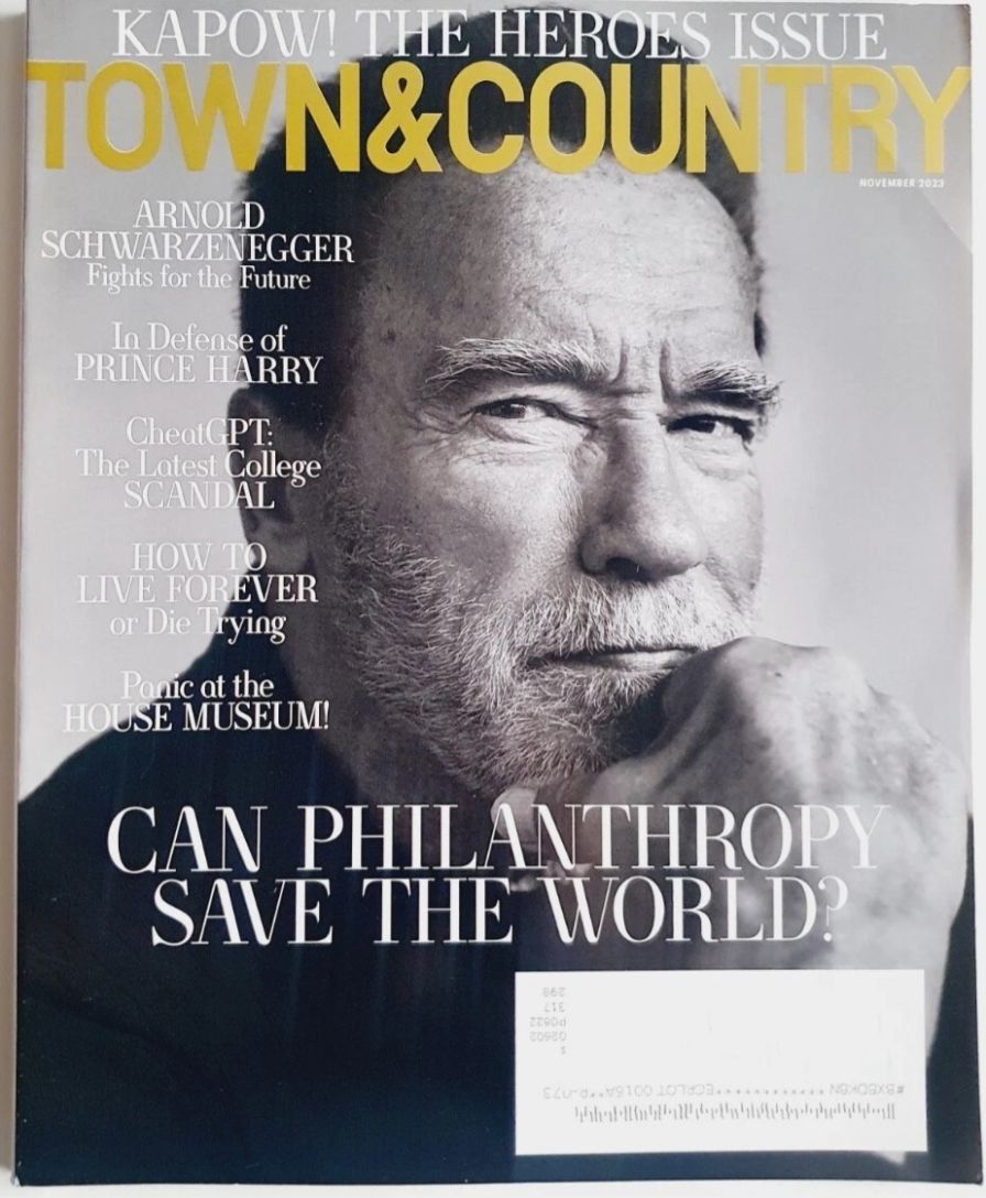TOWN AND COUNTRY magazine side cover  November 2023