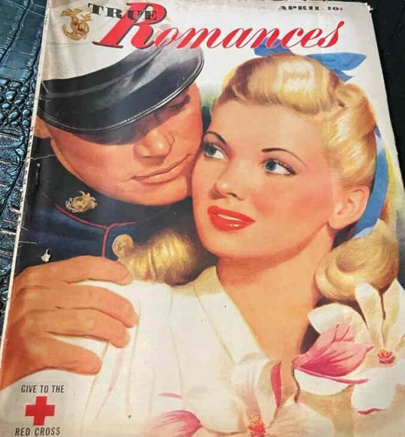 TRUE ROMANCES magazine side cover April 1945