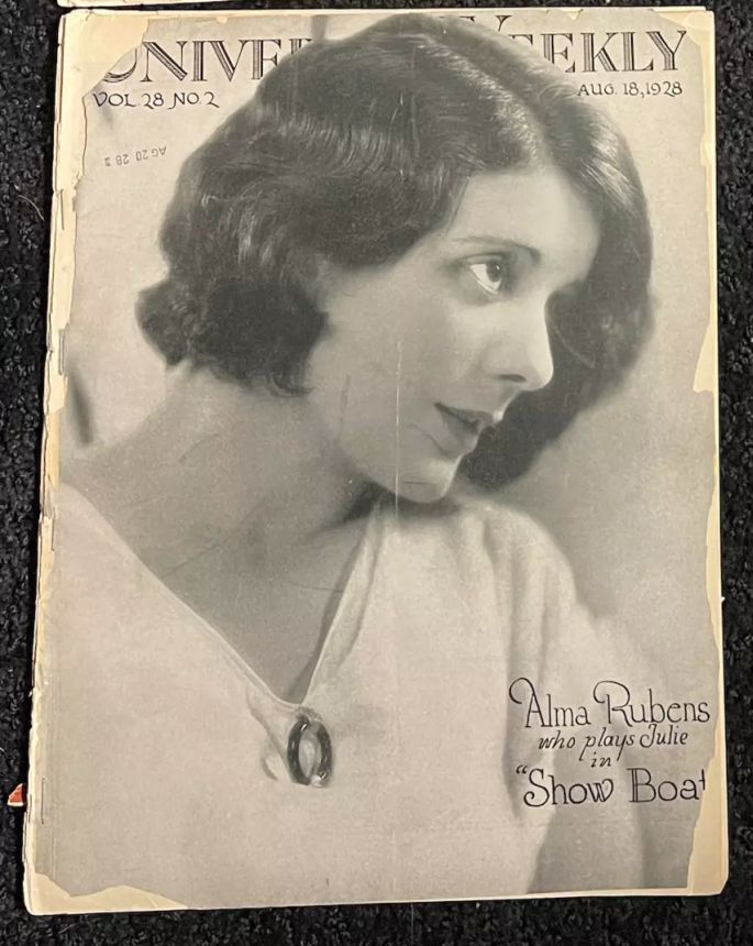 UNIVERSAL WEEKLY magazine side cover 18 August 1928