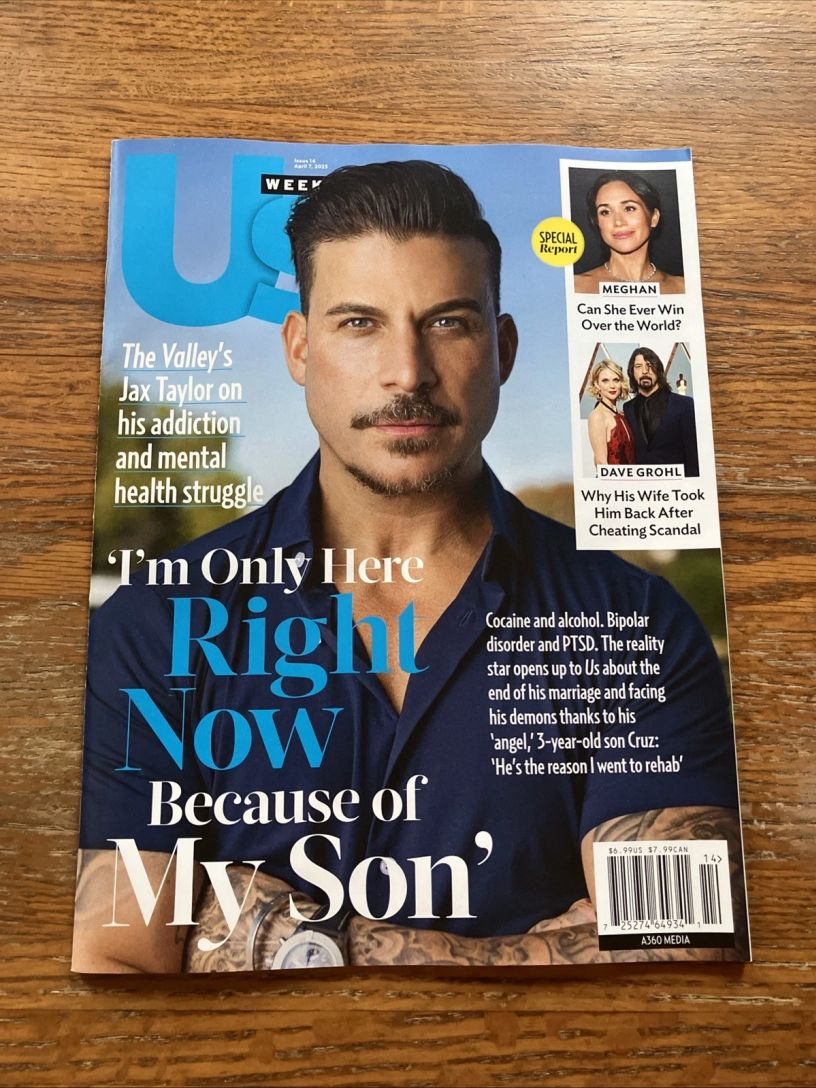 US WEEKLY magazine side cover 7 April 2025