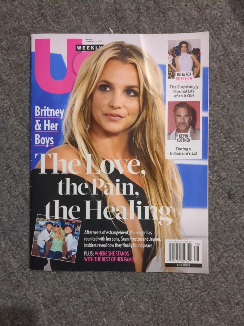 US WEEKLY magazine side cover 22 September 2025