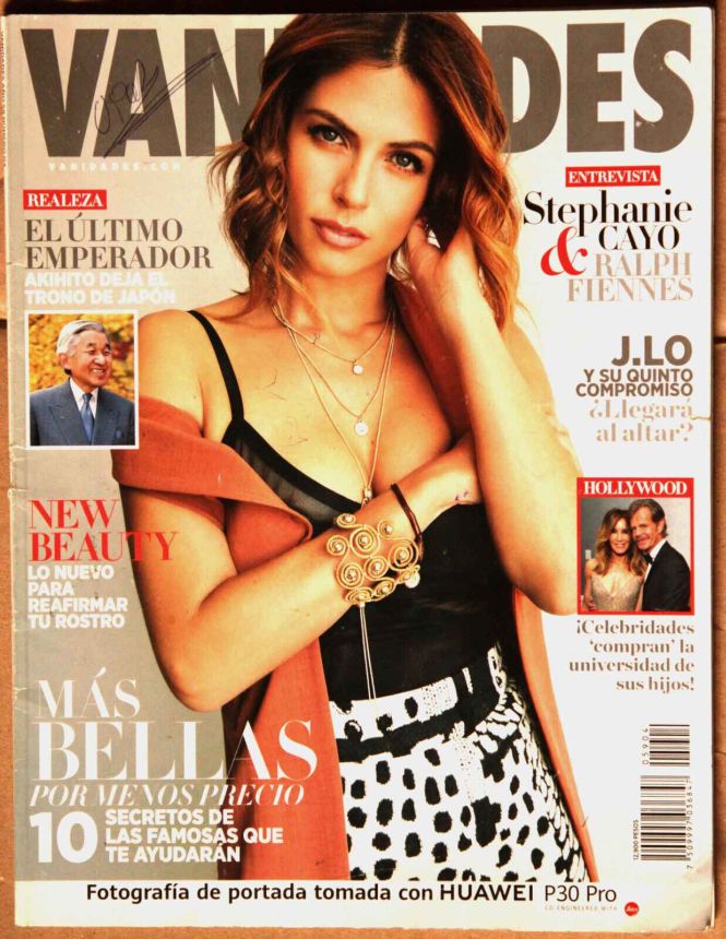 VANIDADES COLOMBIA magazine side cover  May 2019