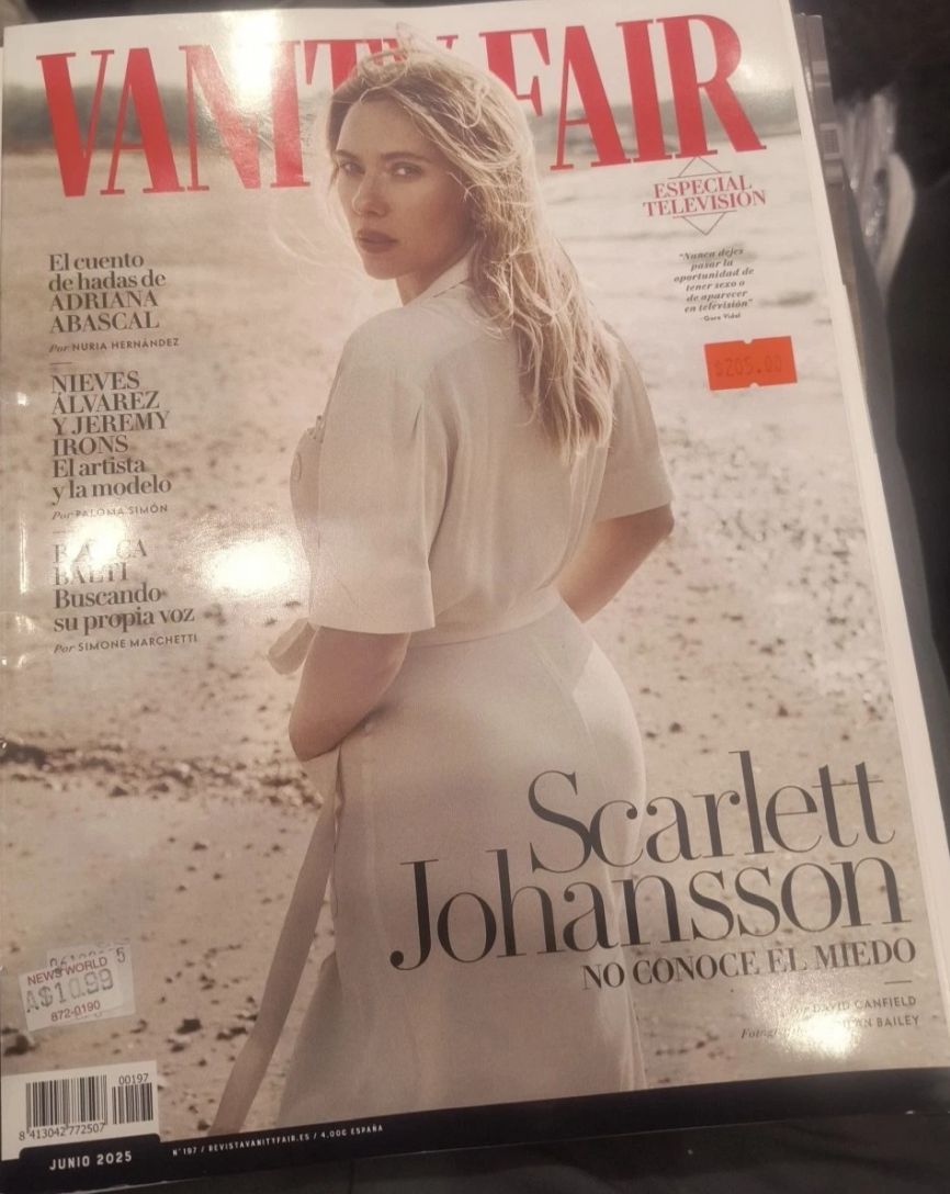 VANITY FAIR MEXICO magazine side cover  June 2025