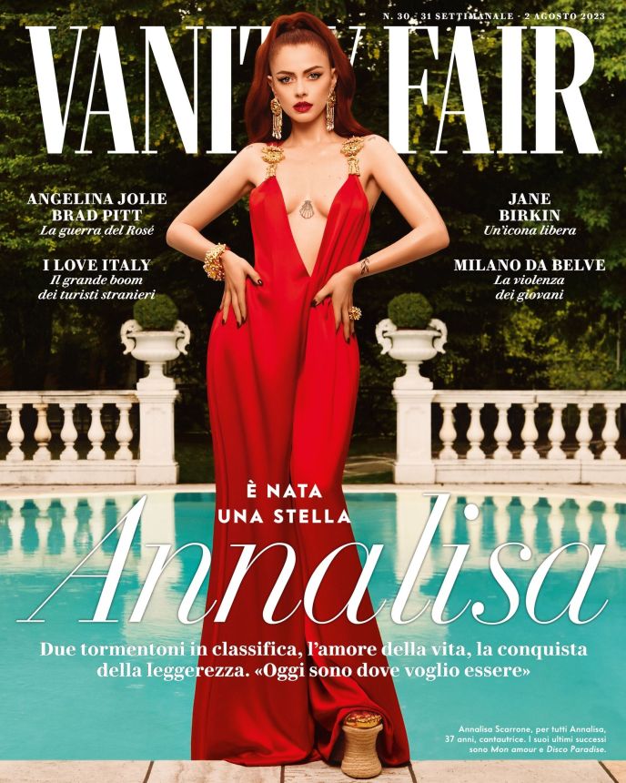 VANITY FAIR (Italy) magazine side cover 2 August 2023