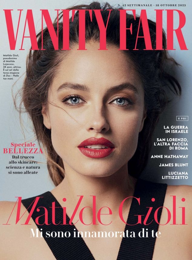 VANITY FAIR (Italy) magazine side cover 18 October 2023