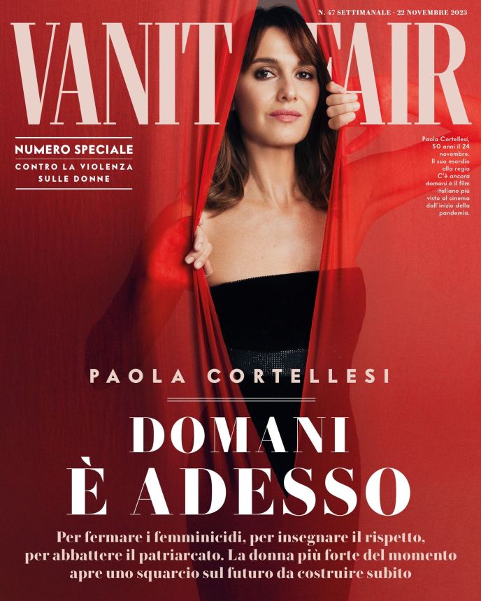 VANITY FAIR (Italy) magazine side cover 22 November 2023