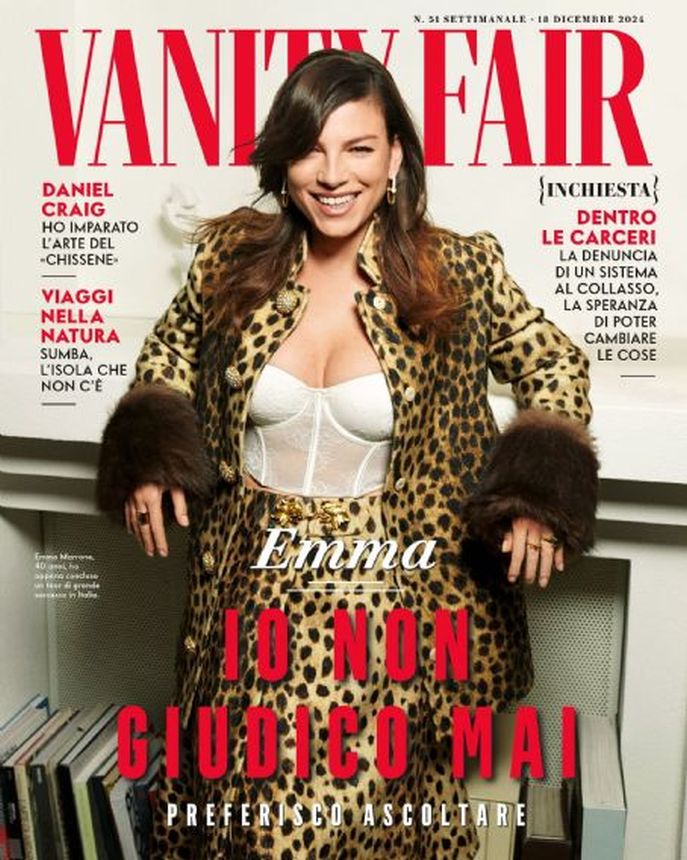 VANITY FAIR (Italy) magazine side cover 18 December 2024