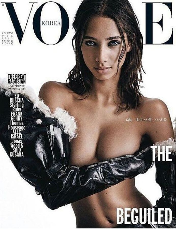VOGUE KOREA magazine side cover  December 2017