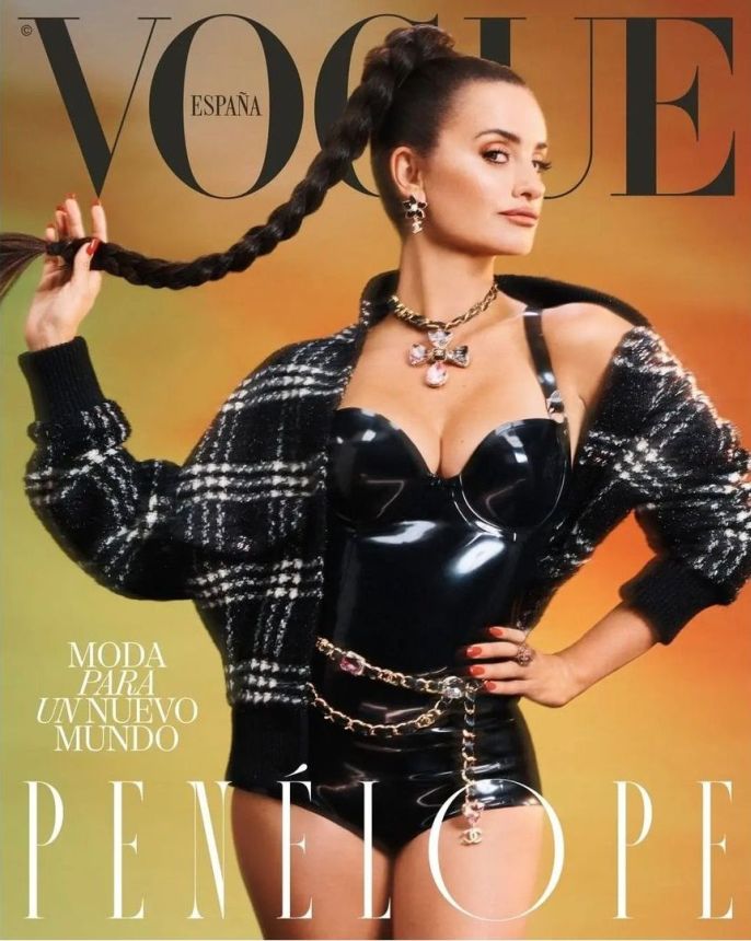 VOGUE SPAIN magazine side cover  September 2022