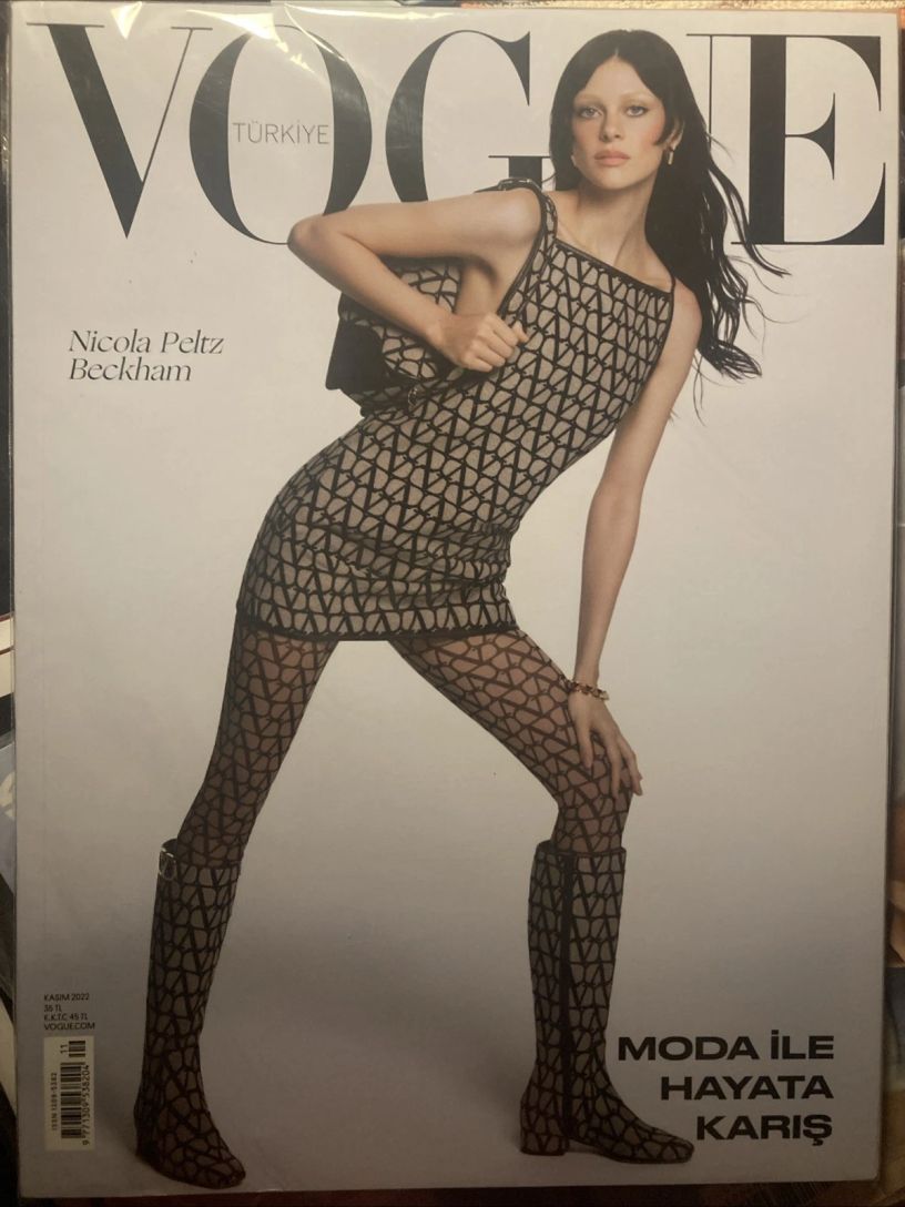 VOGUE TURKEY magazine side cover  November 2022