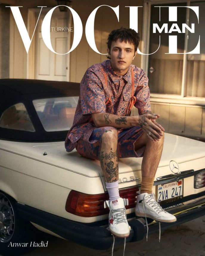 VOGUE MAN (TU) magazine side cover  December 2022