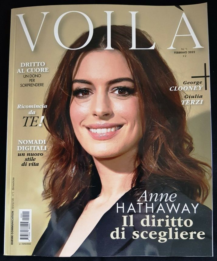 VOILA (ITALY) magazine side cover  February 2022