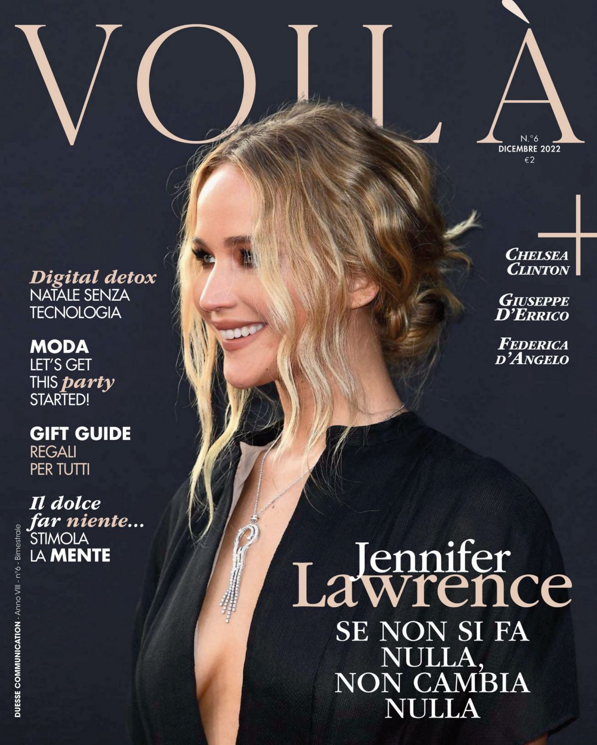 VOILA (ITALY) magazine side cover  December 2022