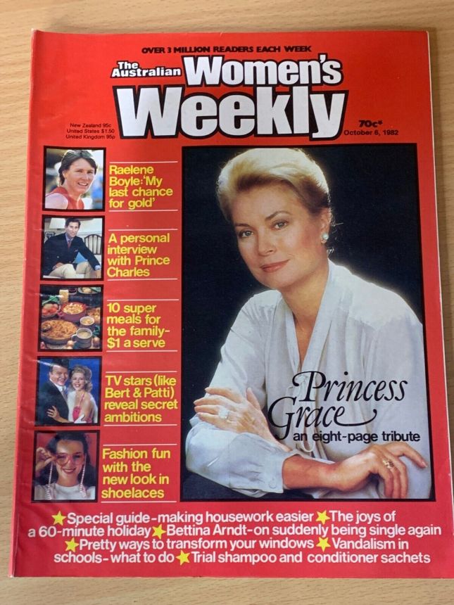 AUSTRALIAN WOMENS WEEKLY magazine side cover 26 October 1982