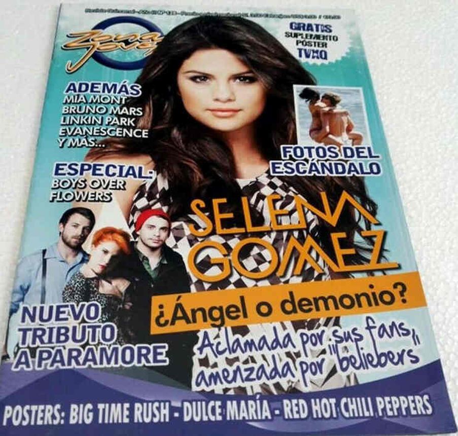 ZONA JOVEN magazine side cover  October 2012